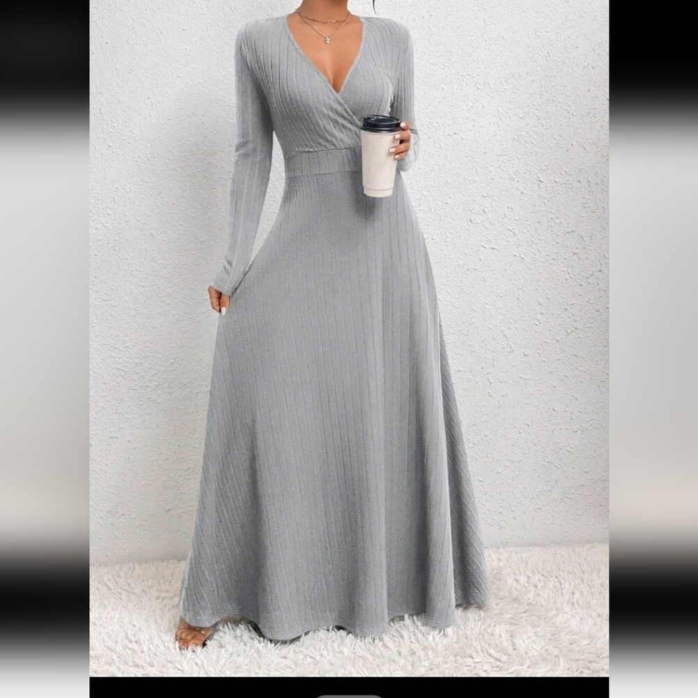Maxi dresses size Lg but can fit a size Med as well.